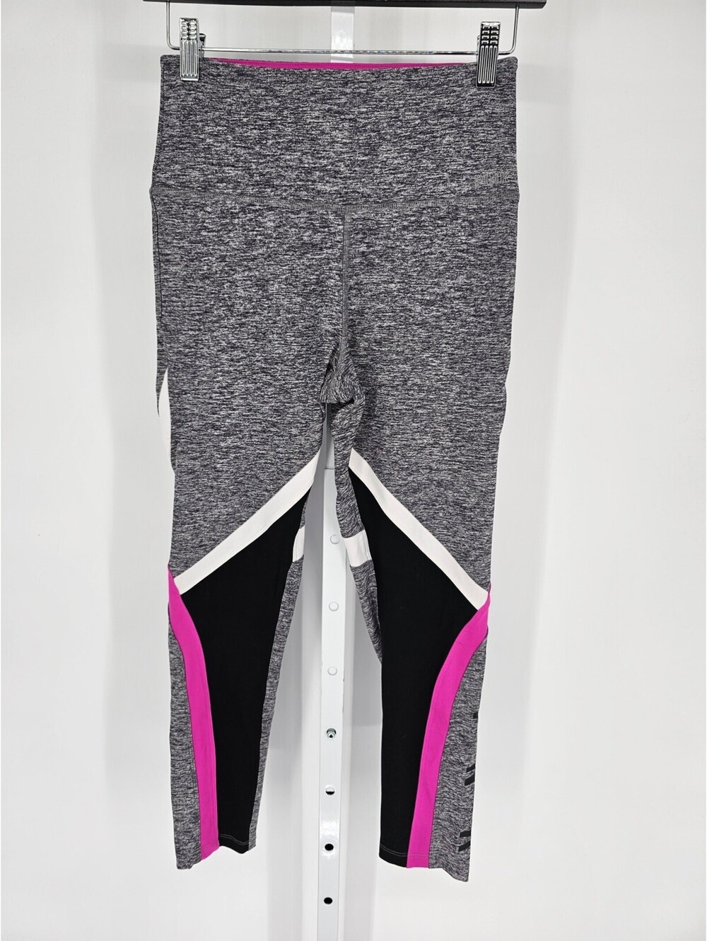 PINK by Victorias Secret Womens Sz S Ultimate Yoga Leggings Gray Pink Black